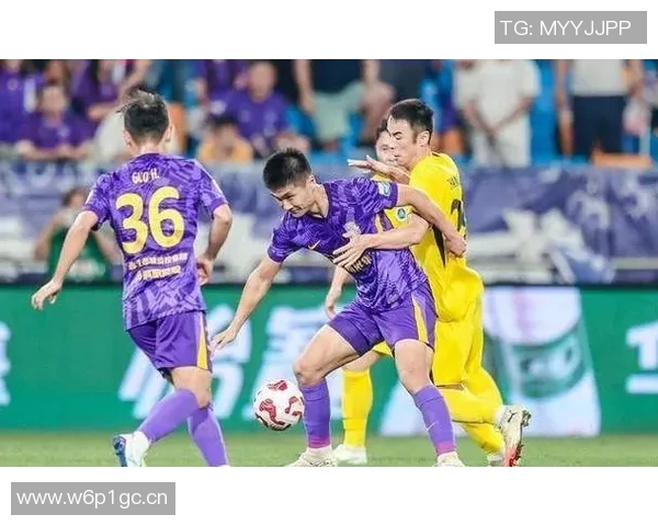 深圳飞盘队节奏之争引发热议球迷对比赛风格看法不一 深圳飞盘队节奏之争引发热议球迷对比赛风格看法不一